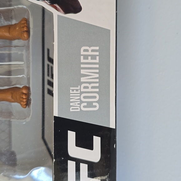 🆕️ UFC Daniel Cormier Action Figure - Picture 2 of 5
